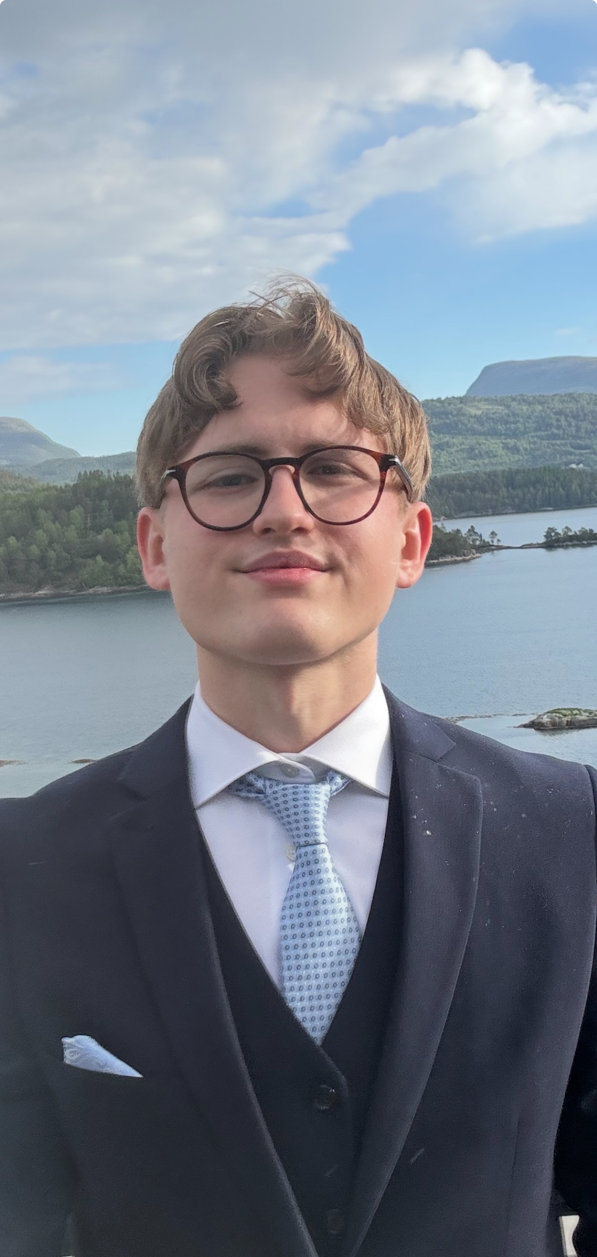 Sondre - Founder & CEO of LeadBeam
